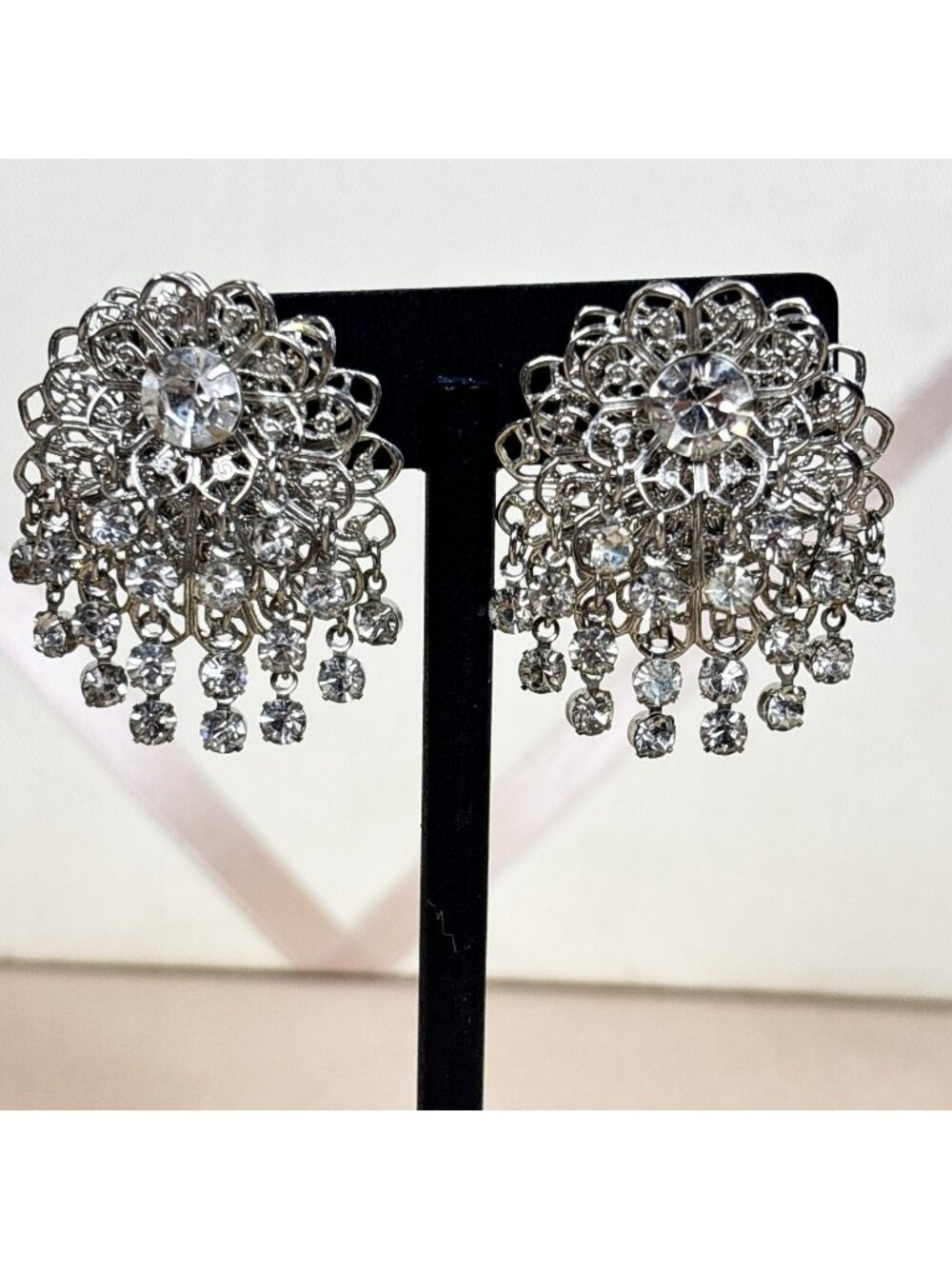 Vtg Rhinestone Silver Tone Filigree Clip On Earrings Dangle Water Fall Glam A76